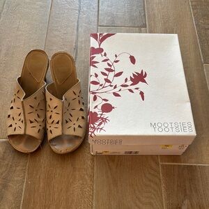Mootsies Tootsies Tan Mules with Laser-Cut Design used